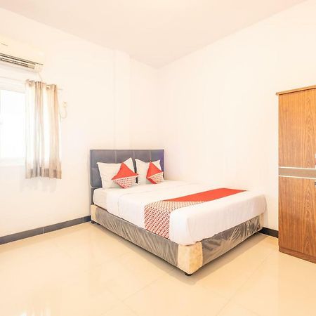 Oyo 863 Tenacity Guest House Syariah Чиребон Экстерьер фото