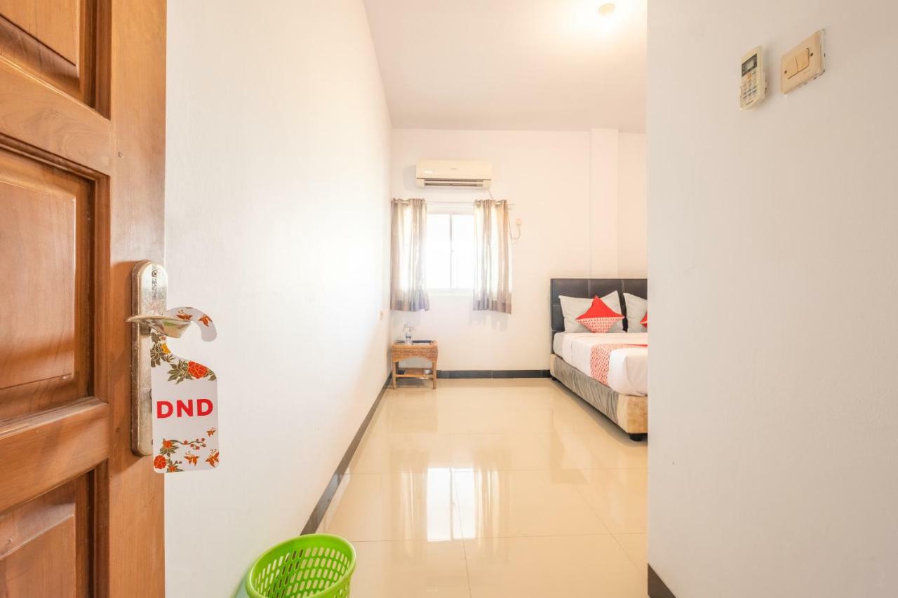 Oyo 863 Tenacity Guest House Syariah Чиребон Экстерьер фото