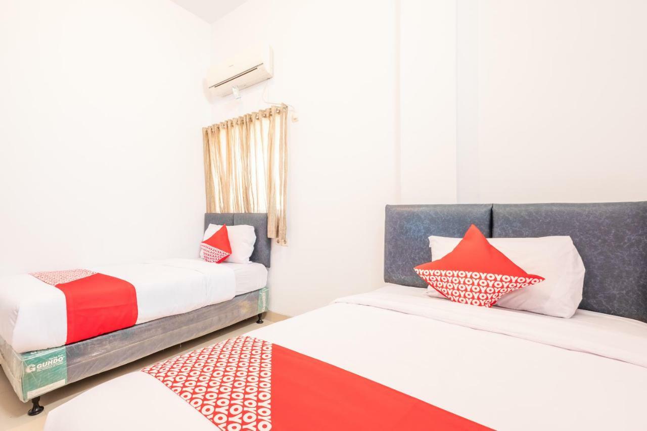 Oyo 863 Tenacity Guest House Syariah Чиребон Экстерьер фото